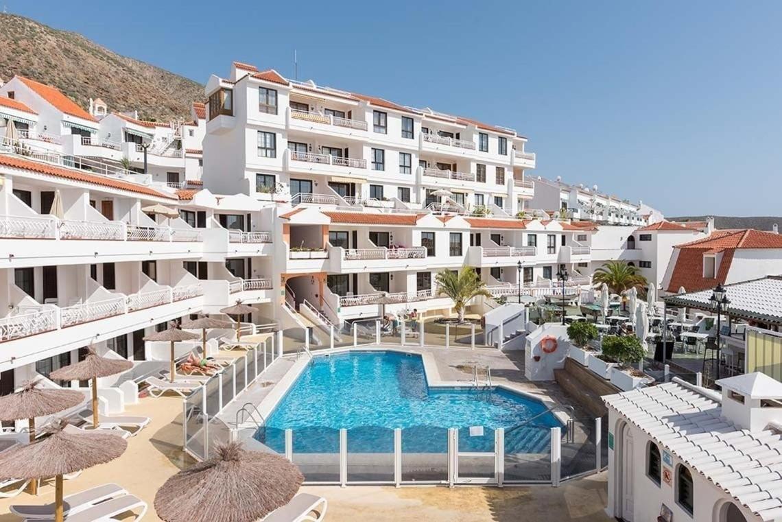 Greatly Located With Heated Pool, Cristianos Apartmán *